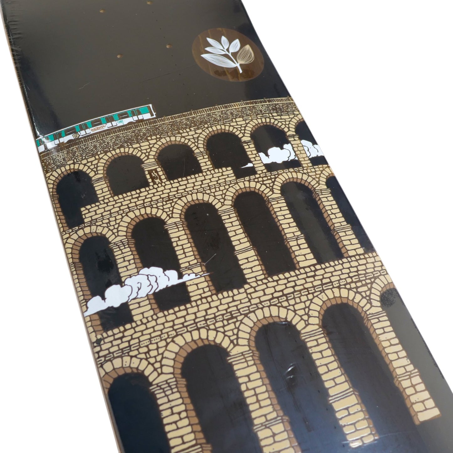 MAGENTA SKATEBOARDS(マゼンタ スケートボード)のデッキFA25 VIVIEN FEIL & SOY PANDAY METRO SERIES 8.125inchのグラフィック