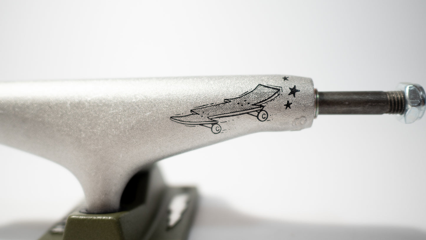 THUNDER(サンダー) X CHRYSTIE NYC(クリスティーニューヨーク)のトラック 148 Hiのアップ画像