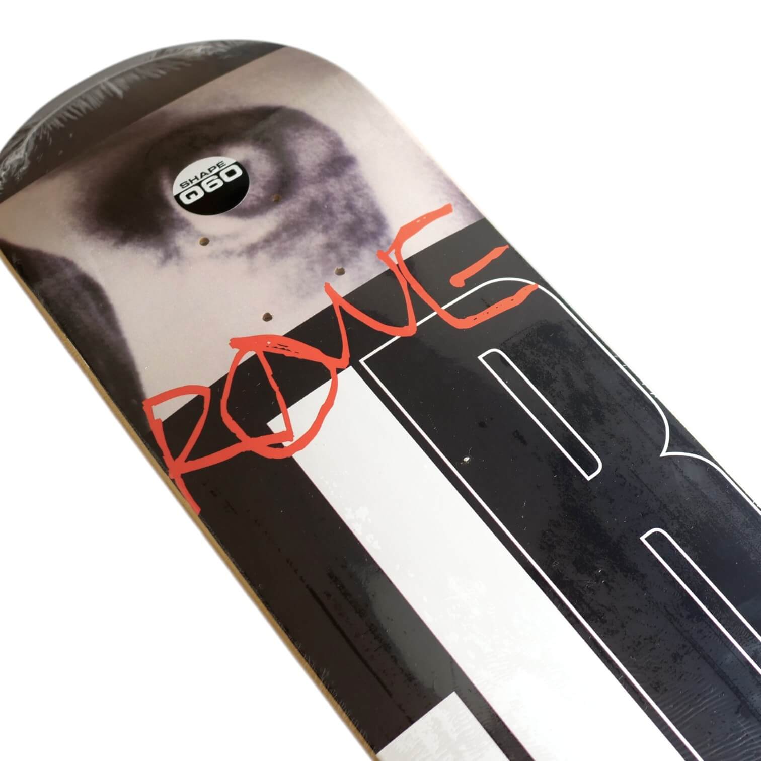 QUASI （クアジー）のデッキRowe Exhibition 8.0inchのノーズ