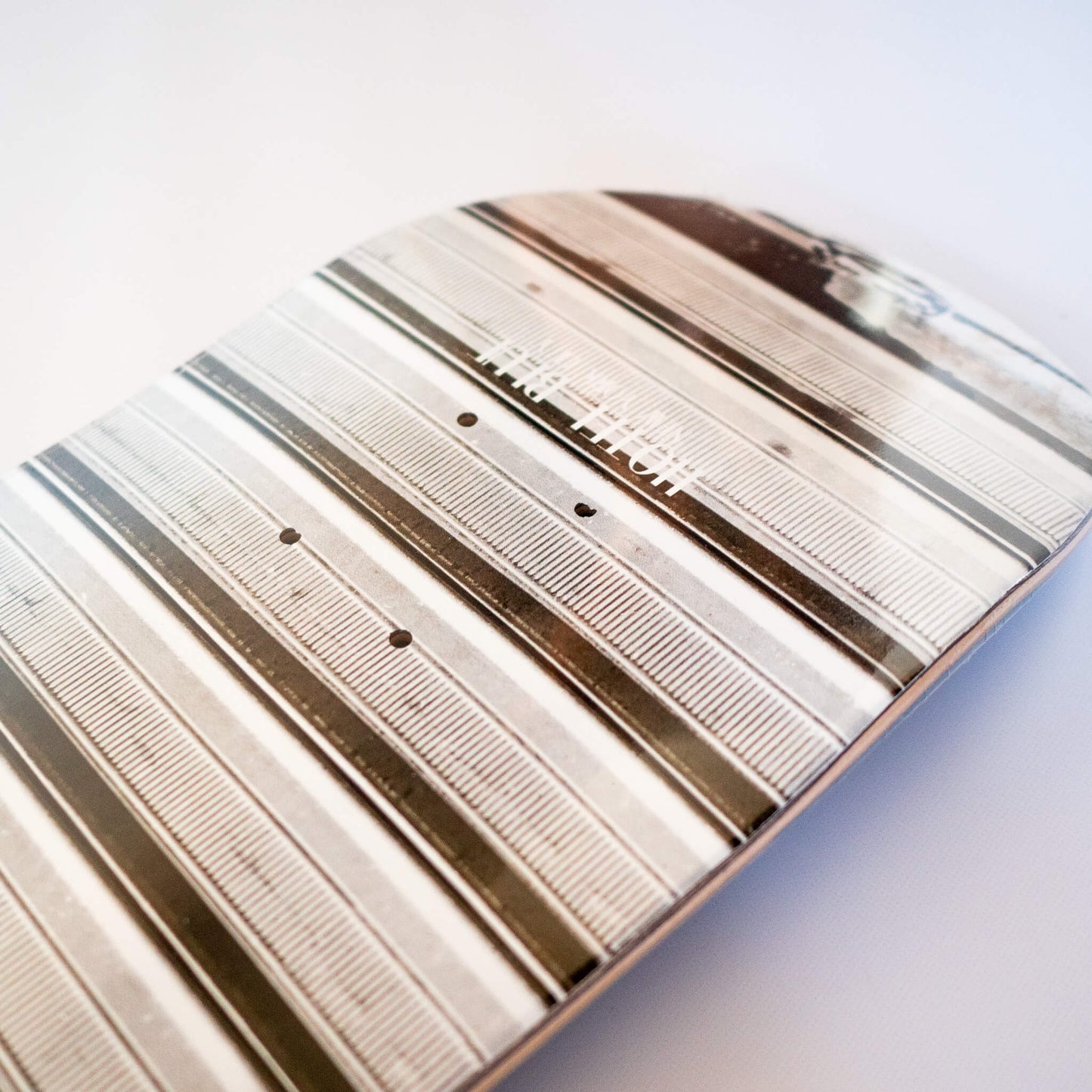 Hotel Blue（ホテルブルー）のデッキROLLGATE  8.0inchのデザイン拡大