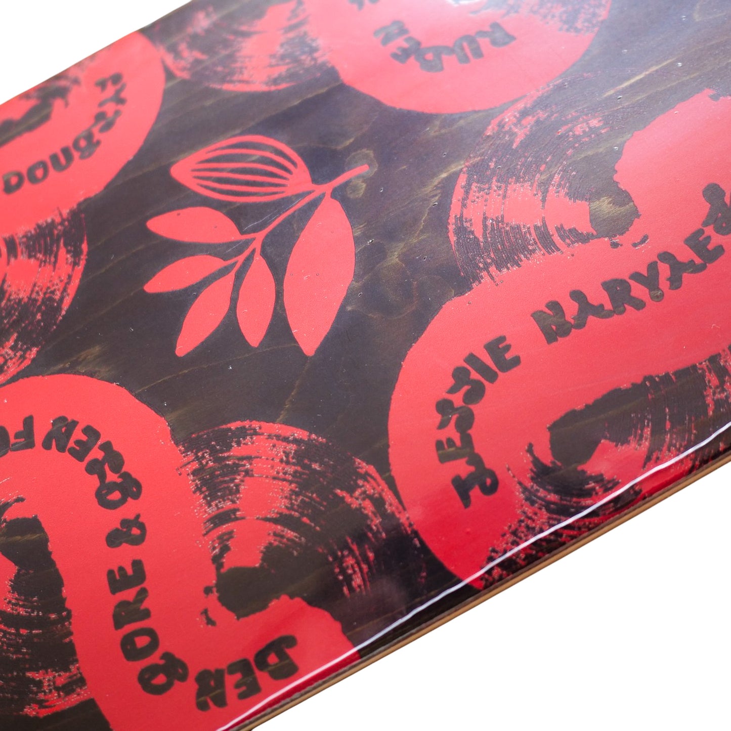 MAGENTA SKATEBOARDS（マゼンタ スケートボード）のデッキ LOOPHOLE COLLAB BOARD WHEEL WELLSのアップ画像