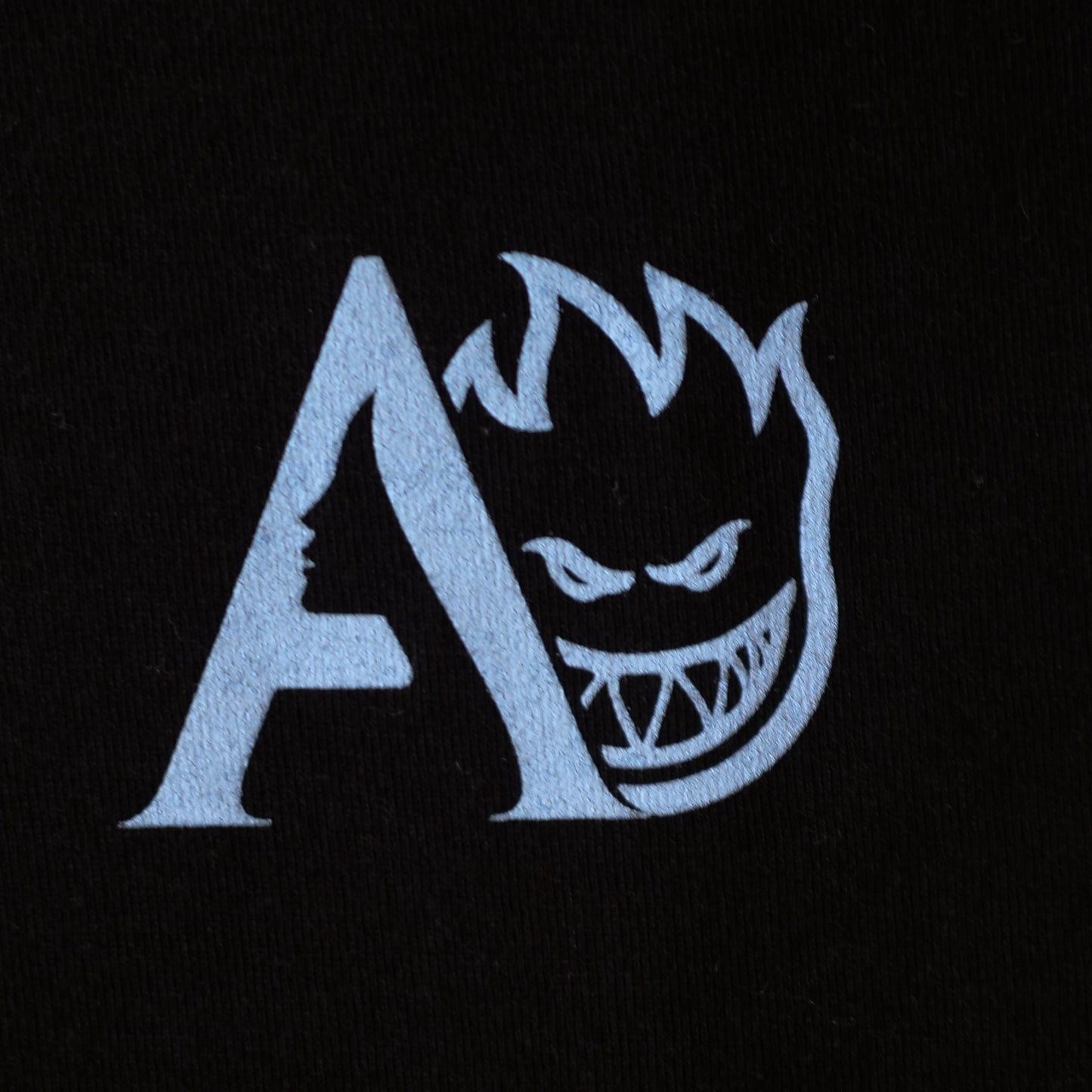 Spitfire（スピットファイアー）のアパレル x APRIL BIGHEAD BORE L/S TEE BLACKのロゴ