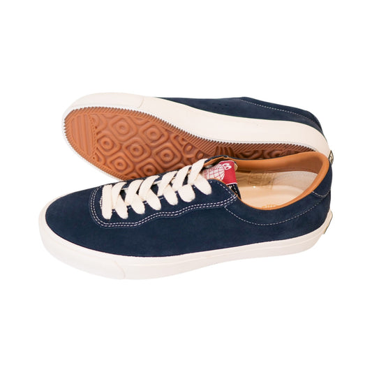 Last Resort AB（ラストリゾート エービー）のスケシュー VM001  LO SUEDE OLD BLUE/WHITE全体