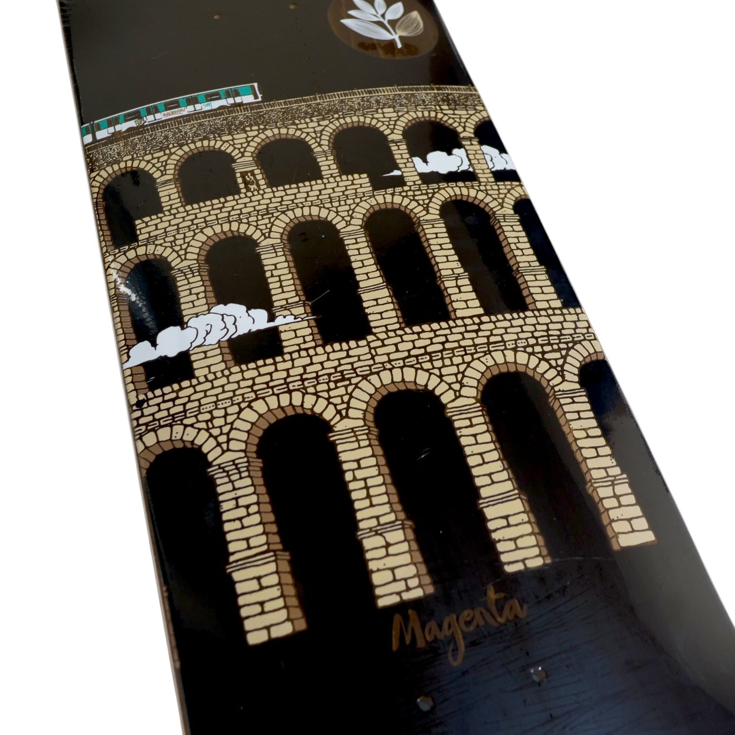 MAGENTA SKATEBOARDS（マゼンタ スケートボード）のデッキFA25 VIVIEN FEIL & SOY PANDAY METRO SERIES 8.125inchのグラフィック