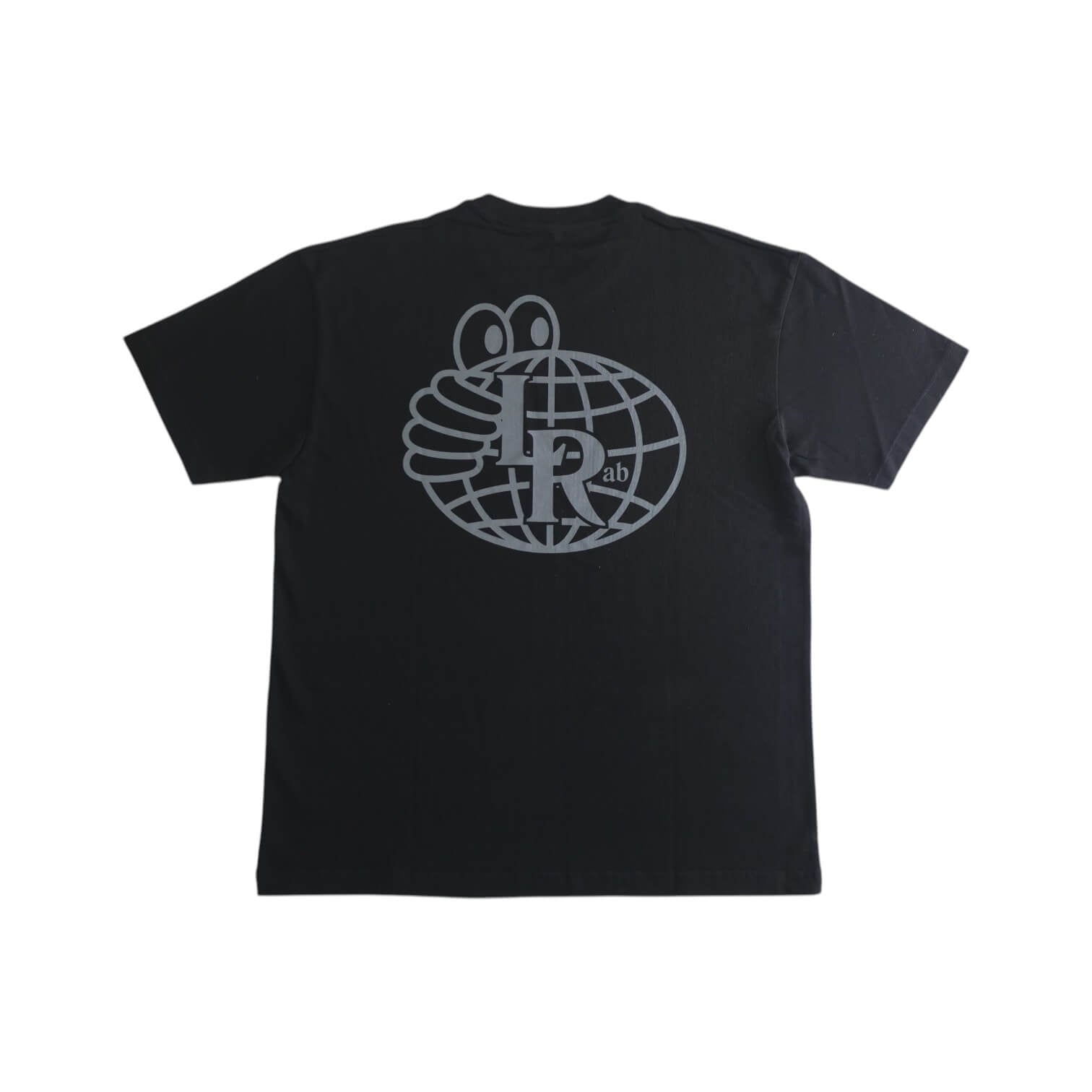 Last Resort AB（ラストリゾート エービー） のアパレルATLAS MONOGRAM TEE BLACK/GREYの背面