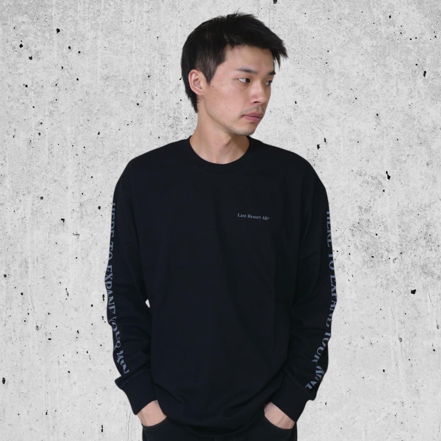 Last Resort AB（ラストリゾート エービー）のアパレル ATLAS MIND LS TEE BLACK/GREYの着用例