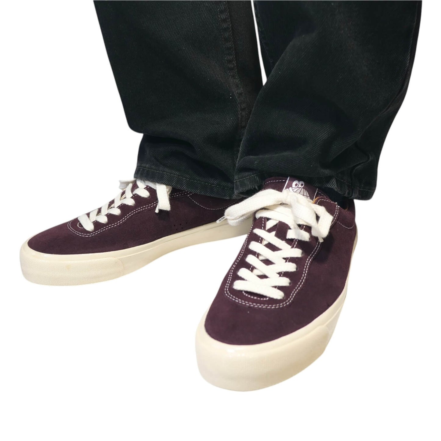 Last Resort AB（ラストリゾート エービー） のシューズVM001 SUEDE LO FIGRED/WHITEの着用時の足元